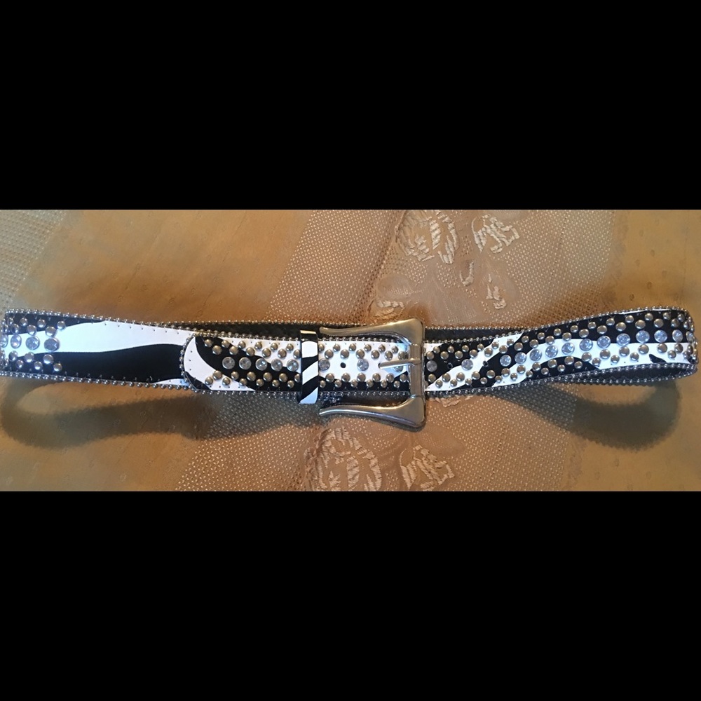 Women’s belt with Rhinestones